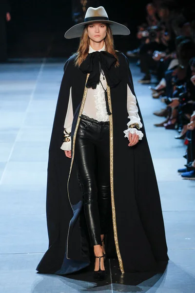 Look 34